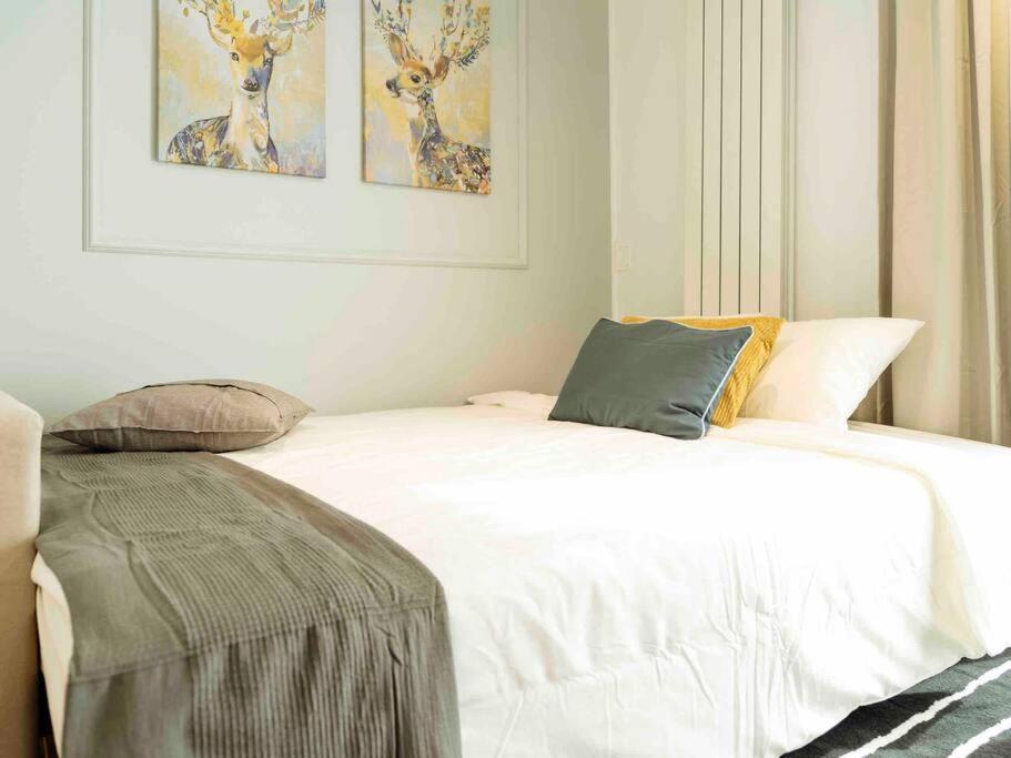 Bright 2Br Apartment - Top Location - City Balcony Bucareste Exterior foto